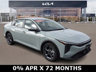 New 2025 Kia K4 LXS