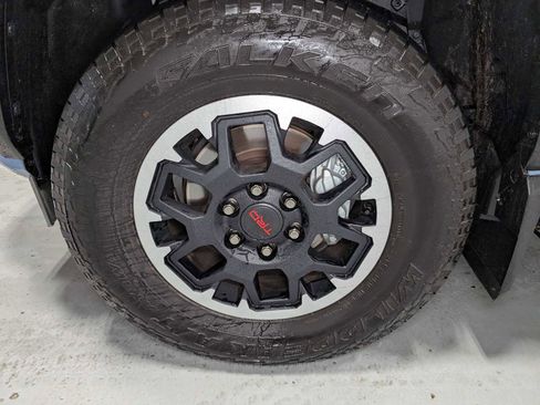 Used 2025 Toyota 4Runner TRD Off-Road Premium image 3