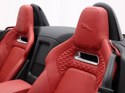 Used 2024 Jaguar F-TYPE R image 17