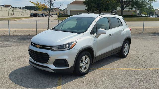 Used 2018 Chevrolet Trax LT w/ LT Convenience Package FWD image 4