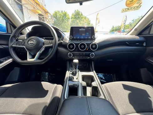 Used 2024 Nissan Sentra SV FWD image 28