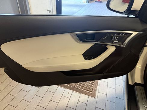 Used 2018 Jaguar F-TYPE Convertible RWD image 27