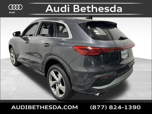 Certified 2025 Audi Q5 Premium AWD/4WD image 5