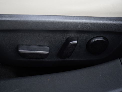 Used 2023 MAZDA MAZDA3 s image 21