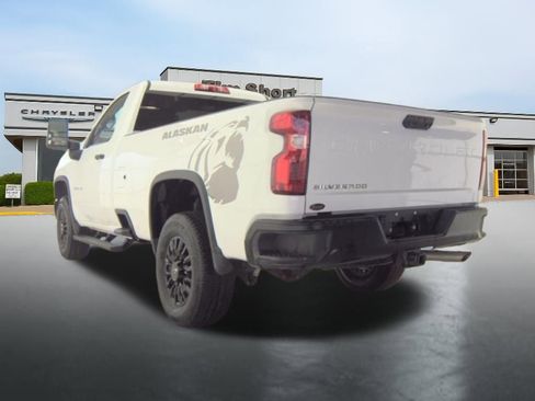 Used 2025 Chevrolet Silverado 2500 W/T AWD/4WD image 3