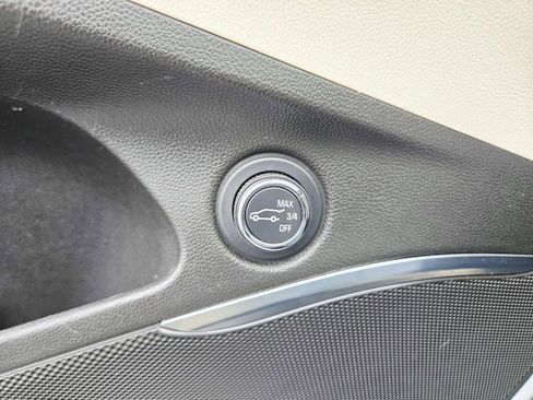 Used 2023 Buick Enclave Essence FWD image 36