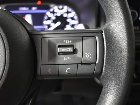 Used 2023 Nissan Rogue S image 15