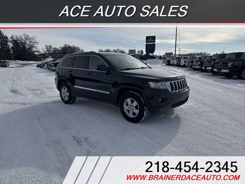 Used 2013 Jeep Grand Cherokee Laredo w/ Laredo E Group image 2