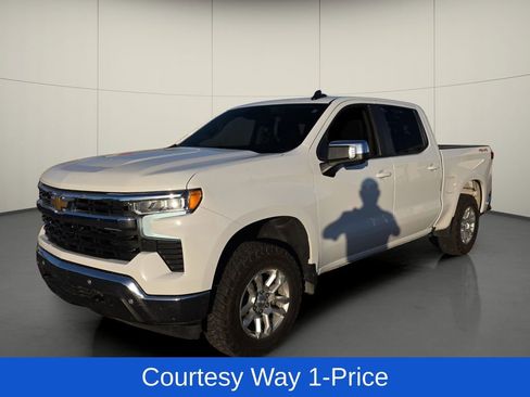 Used 2024 Chevrolet Silverado 1500 LT w/ Safety Package AWD/4WD image 4