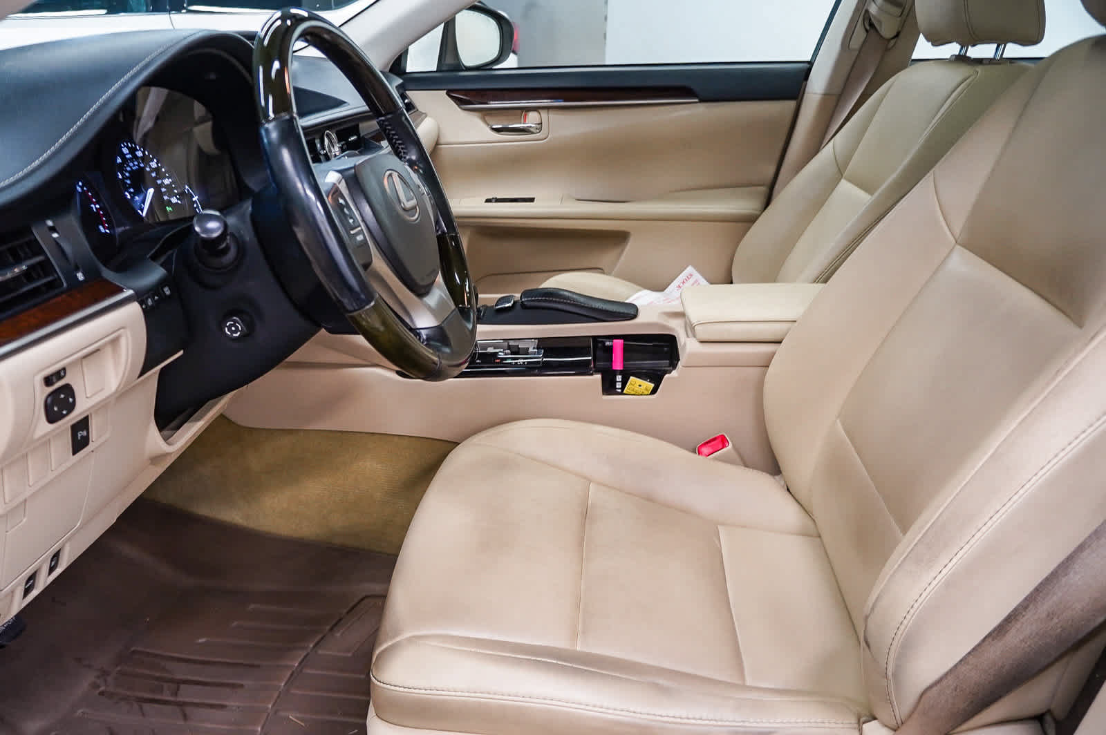 Used 2013 Lexus ES 350 w/ Premium Pkg FWD image 17