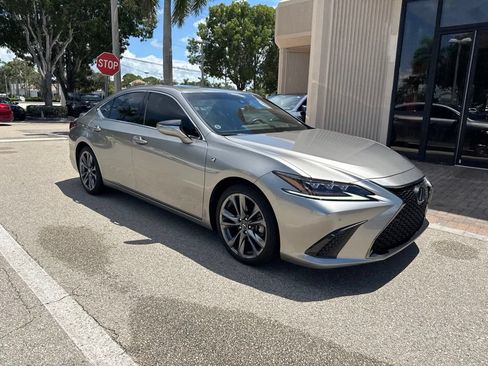 Used 2019 Lexus ES 350 F Sport w/ Accessory Package 2 FWD image 2