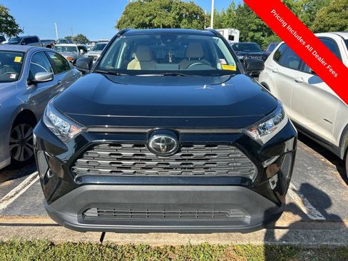 Used 2021 Toyota RAV4 LE FWD image 11