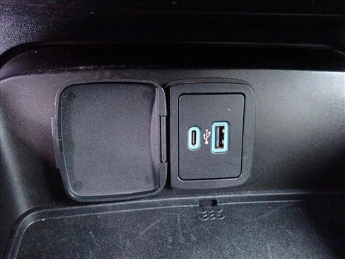 Used 2022 Ford Bronco Black Diamond image 18