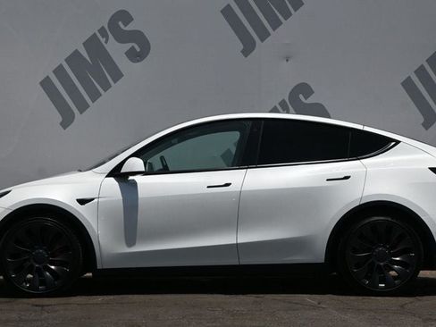 Used 2022 Tesla Model Y Performance AWD/4WD image 8