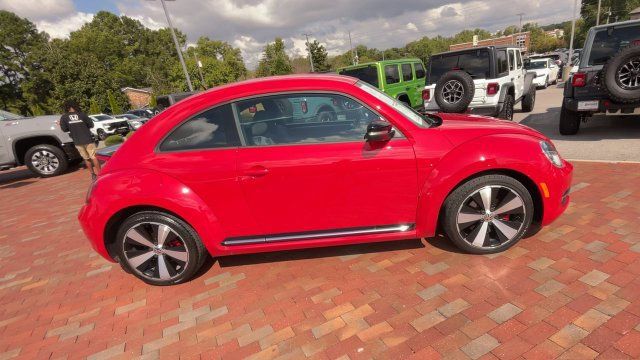 Used 2012 Volkswagen Beetle 2.0T FWD image 2