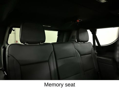 Used 2023 GMC Yukon XL Denali w/ Advanced Technology Package AWD/4WD image 31