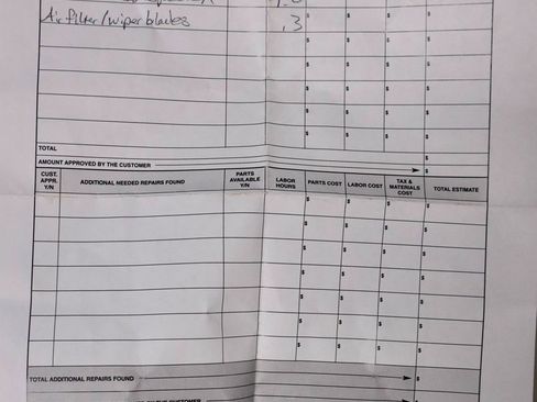 Used 2025 Cadillac XT4 Premium Luxury w/ Cold Weather Package image 5