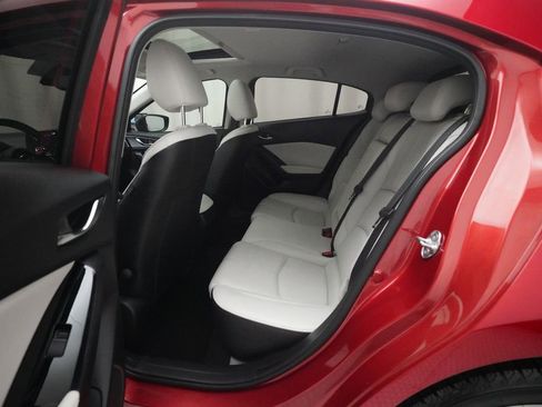 Used 2018 MAZDA MAZDA3 Grand Touring w/ Premium Equipment Package image 14