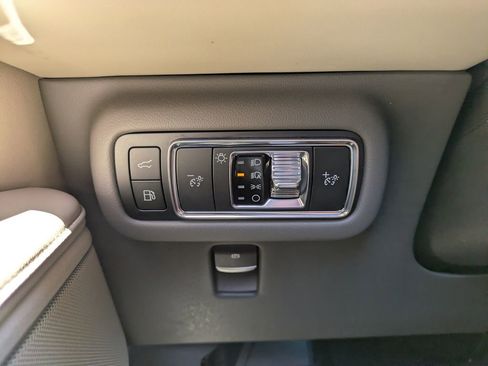 Used 2025 Lincoln Nautilus Premier w/ Equipment Group 102A AWD/4WD image 30