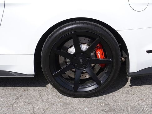 Used 2017 Ford Mustang Shelby GT350 image 11