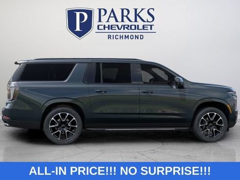 New 2026 Chevrolet Suburban RST w/ RST Capability Package AWD/4WD image 8