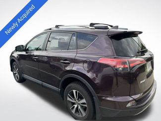Used 2017 Toyota RAV4 XLE AWD/4WD video 1