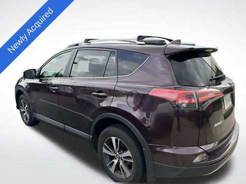 Used 2017 Toyota RAV4 XLE AWD/4WD image 1