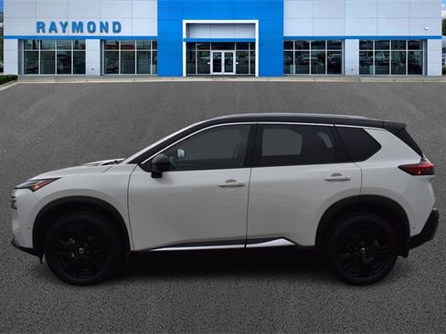 Used 2021 Nissan Rogue Platinum image 6