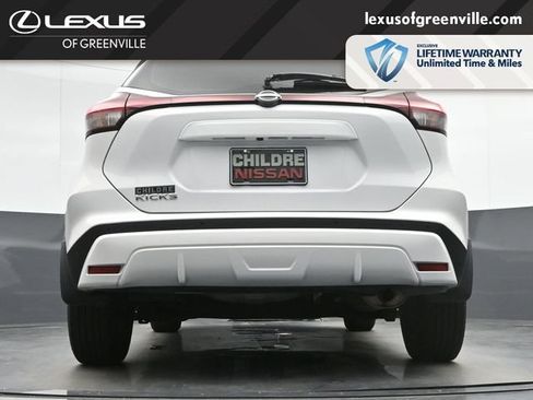 Used 2024 Nissan Kicks S FWD image 33