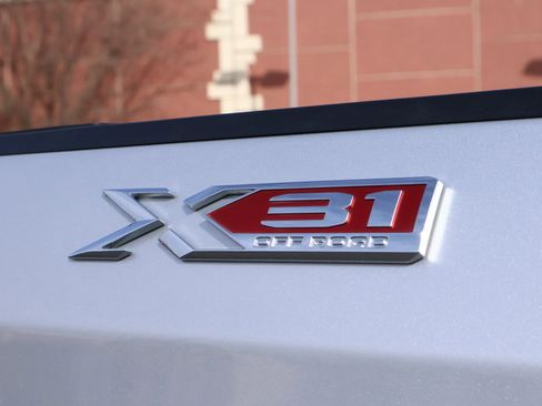 Used 2022 GMC Sierra 1500 Elevation w/ Elevation Premium Package image 25