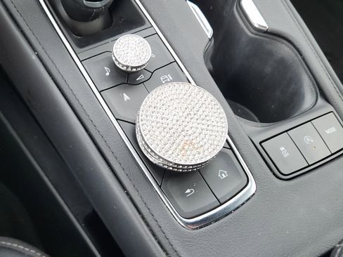 Used 2024 Cadillac XT4 Premium Luxury image 24