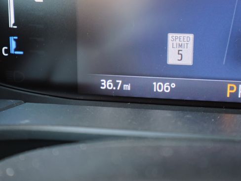 New 2025 Ford Escape SE image 25