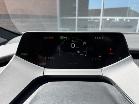 Used 2025 Toyota Prius Plug-In Hybrid FWD image 17