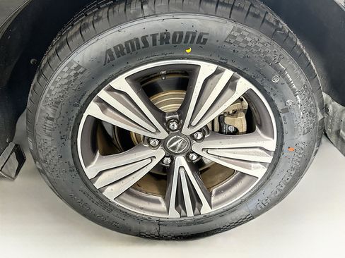 Used 2017 Acura MDX SH-AWD image 11