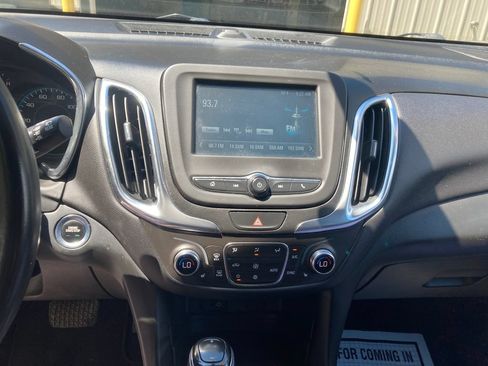 Used 2018 Chevrolet Equinox LT AWD/4WD image 25