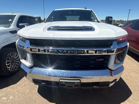 Used 2023 Chevrolet Silverado 2500 LT AWD/4WD image 2