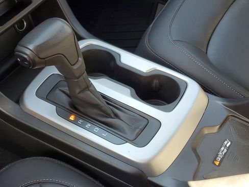 Used 2021 Chevrolet Colorado ZR2 w/ ZR2 Dusk Special Edition image 18