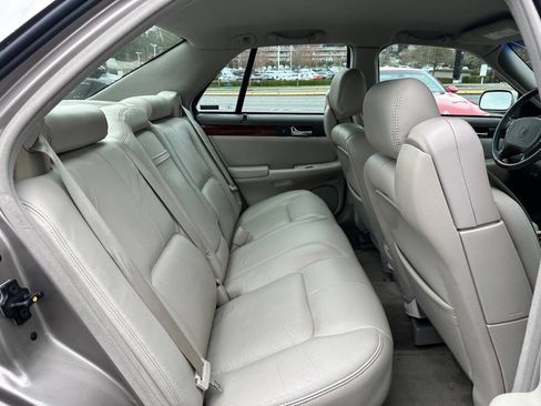 Used 2001 Cadillac Seville STS w/ Luxury Pkg image 20