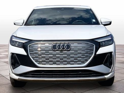 Used 2023 Audi Q4 e-tron Premium Plus w/ Premium Plus AWD/4WD image 3