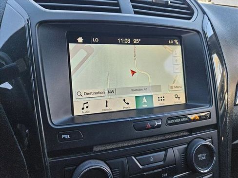 Used 2018 Ford Explorer XLT w/ Equipment Group 202A FWD image 15