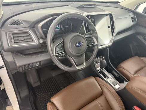 Used 2023 Subaru Ascent Touring AWD/4WD image 19