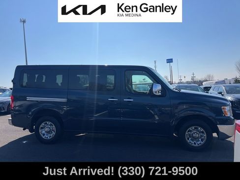 Used 2017 Nissan NV 3500 SV w/ SV Technology Package image 4