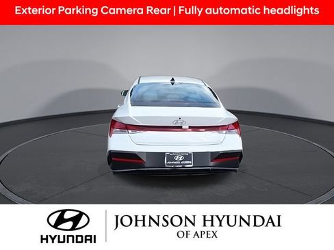 Used 2025 Hyundai Elantra Limited FWD image 8