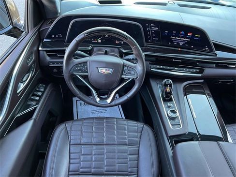 Used 2023 Cadillac Escalade Sport Platinum w/ LPO, ONYX Package image 18