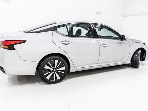 Used 2022 Nissan Altima 2.5 SV image 8