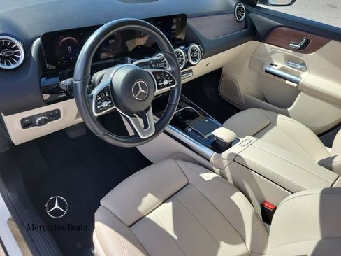 Used 2023 Mercedes-Benz GLA 250 w/ Premium Package image 23