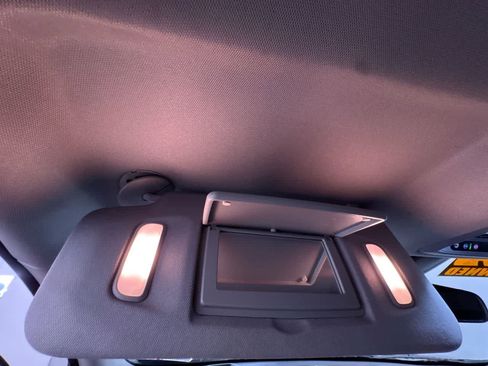 Used 2023 GMC Acadia SLE w/ Elevation Edition image 31