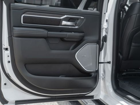 New 2026 RAM 1500 Laramie AWD/4WD image 40