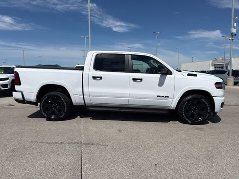 Used 2025 RAM 1500 Big Horn AWD/4WD image 4