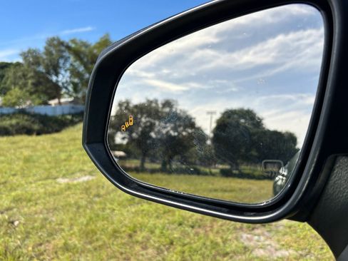 Used 2025 Toyota Corolla Cross XLE w/ Convenience Package image 30